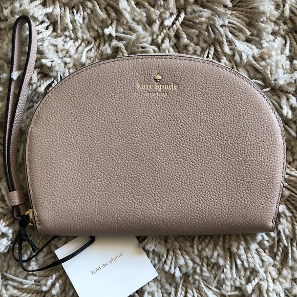 kate spade Handbags - 🆕 {Kate Spade} Shara Larchmont Ave Phone Wristlet